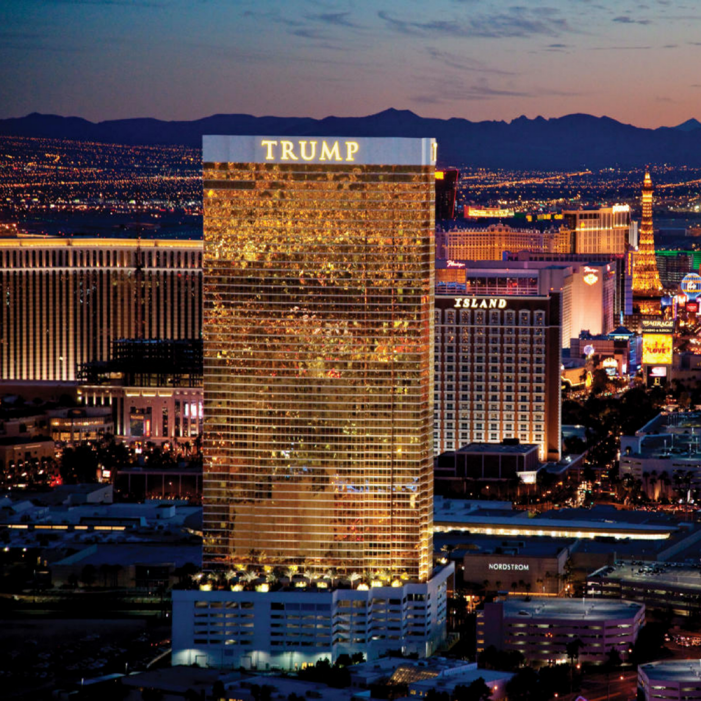 Trump Towers Hotels  Chicago | NYC | Las Vegas